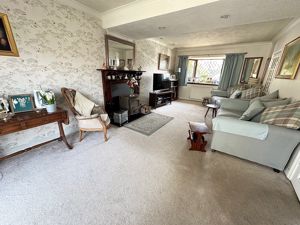 Lounge- click for photo gallery
